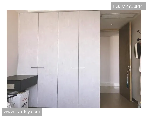 打造个性化空间衣柜背面足球明星贴纸让你的房间焕然一新