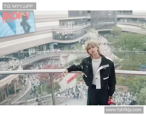 蔡徐坤与足球明星的完美结合引发热议粉丝狂欢的背后故事